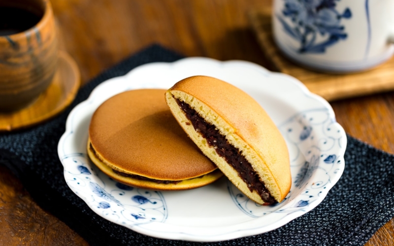 A round plate containing Dorayaki (Japanese Red Bean Pancake).